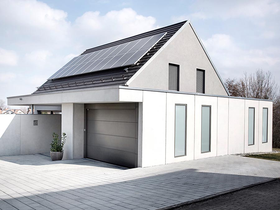 Modernes Einfamilienhaus mit Garage und Photovoltaikanlage